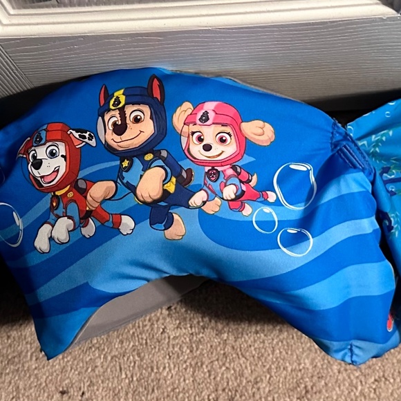 Paw Patrol Swim vest with arm floats - Picture 3 of 5
